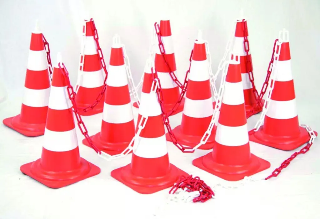 Crochet pour cône de signalisation