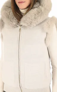 Gilet capuche renard gris perle Suprema - La Canadienne - Gilets / ponchos / capes Fourrure Perle