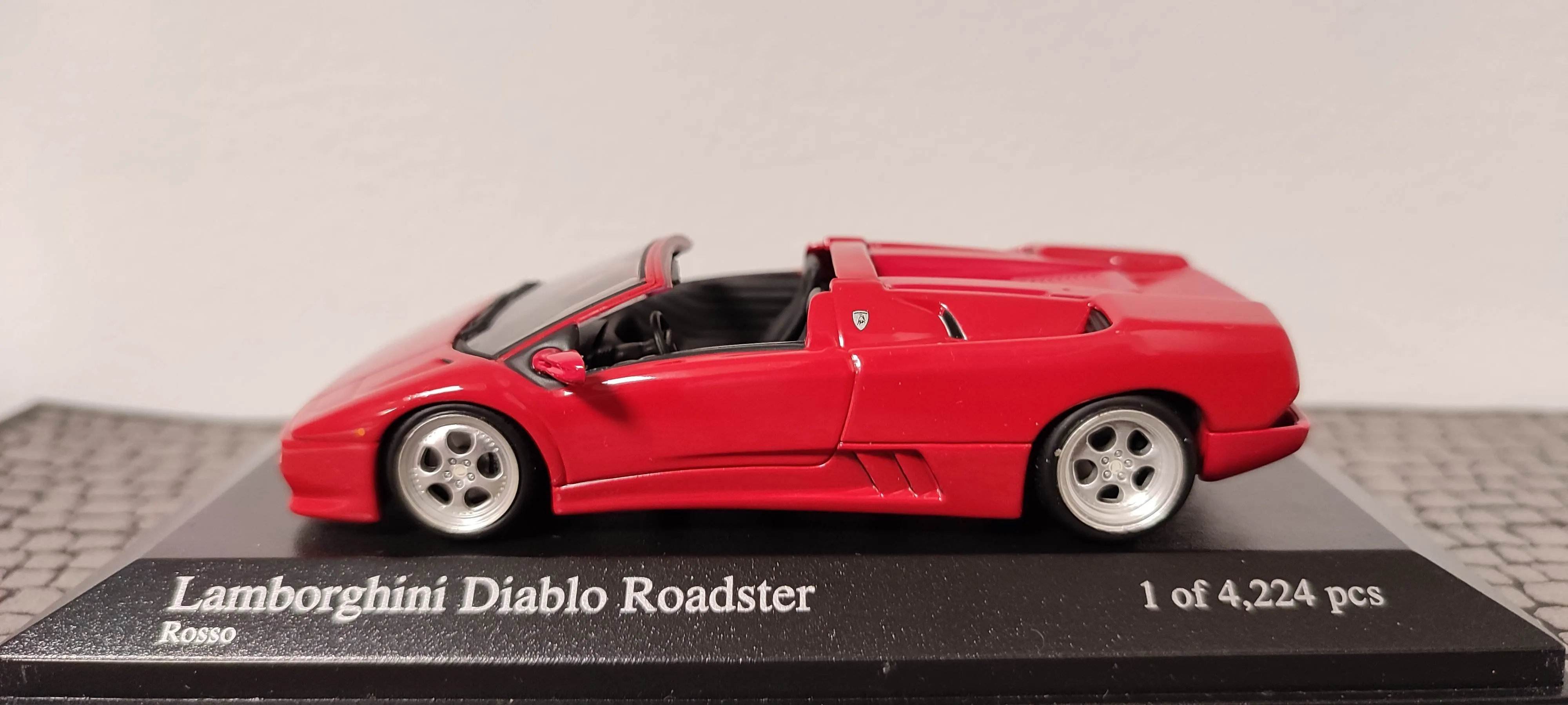 Lamborghini Diablo roadster - 1/43 Minichamps 