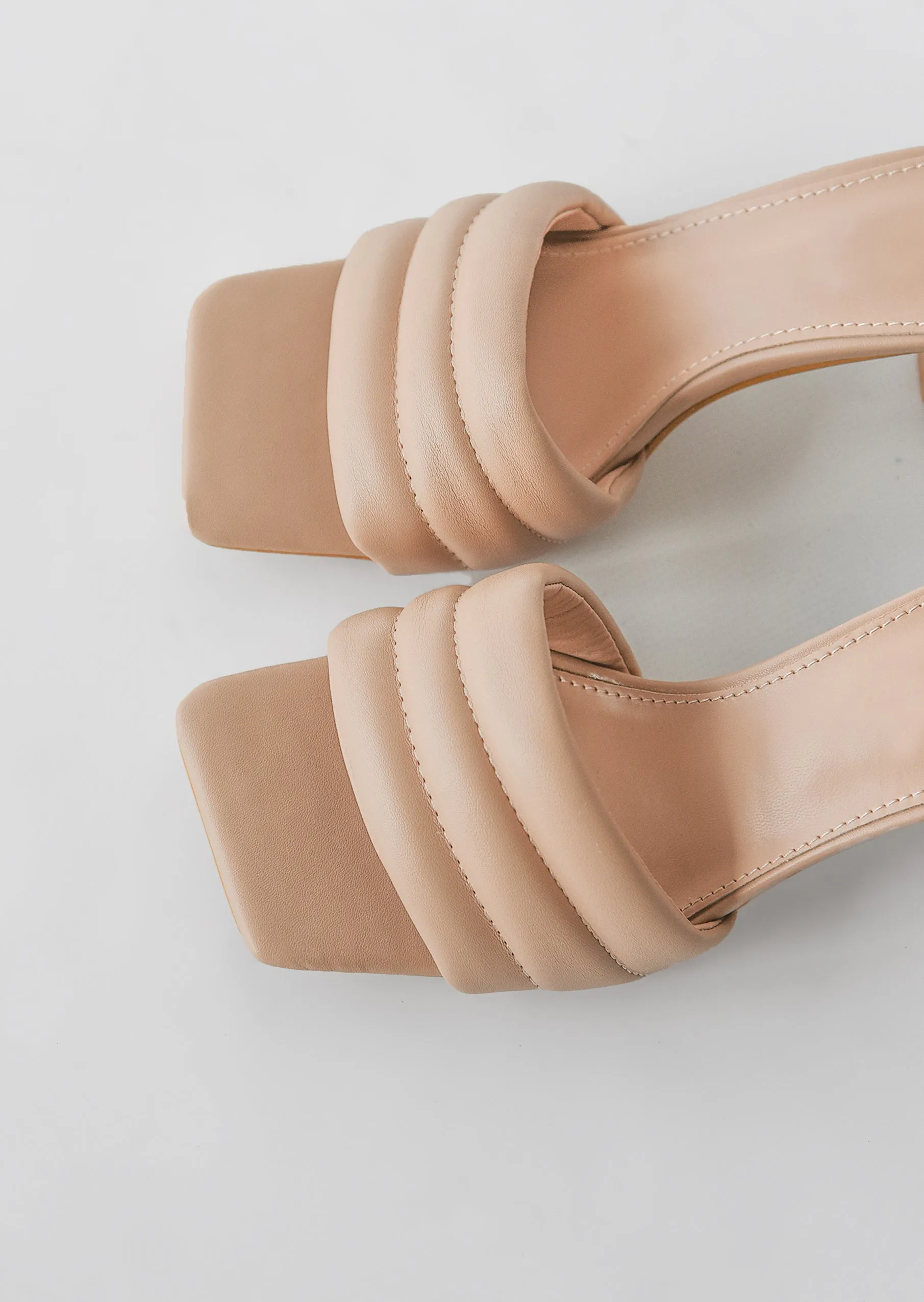 Mules matelassées beige