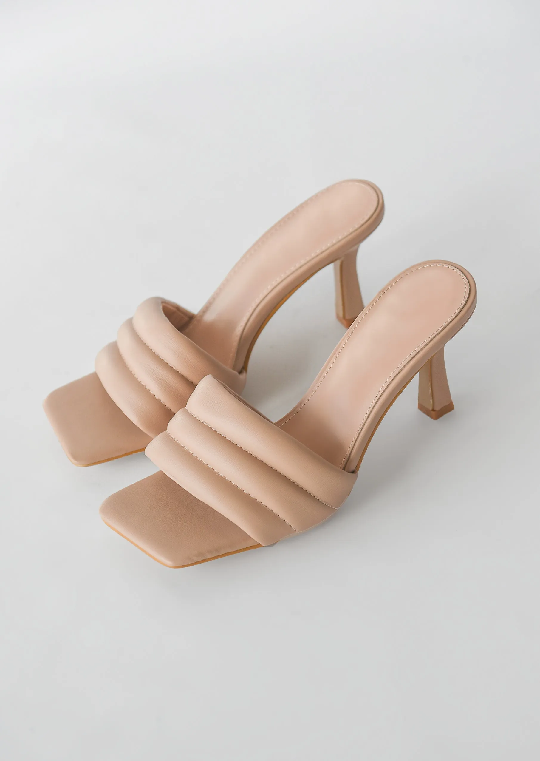 Mules matelassées beige