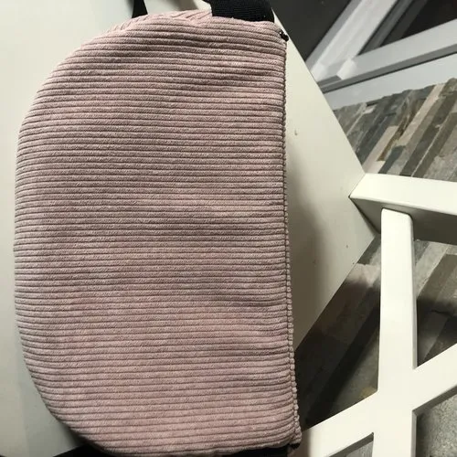 Sac banane en velours vieux rose